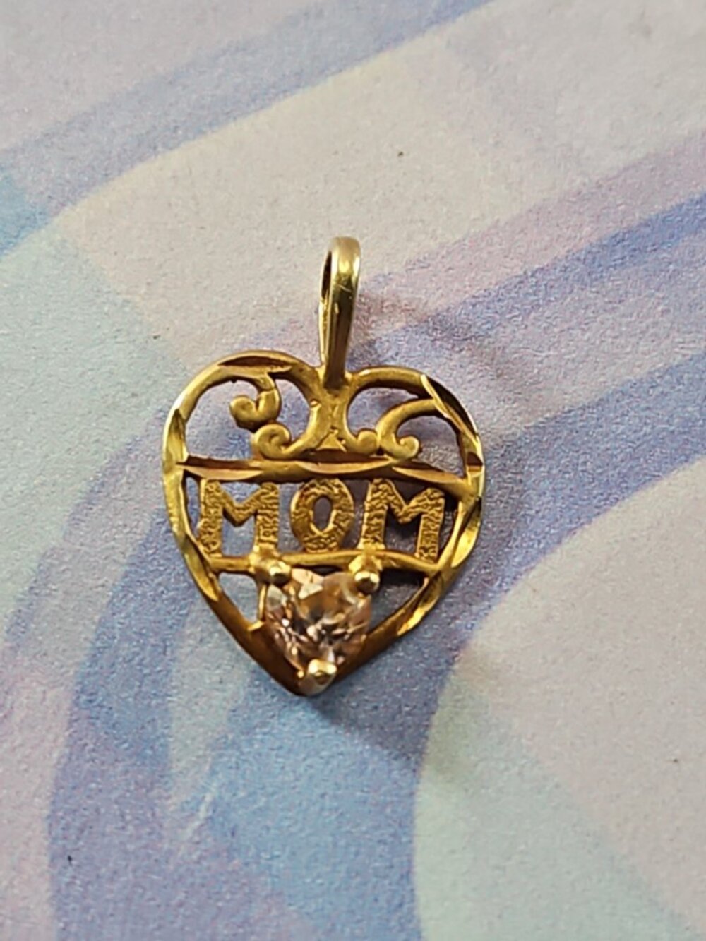 Michael Anthony 14k Yellow Gold "MOM" Heart Pendant/Charm, 14mm Vintage